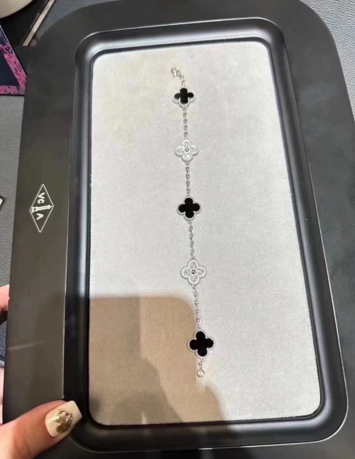 图片[8]-VCA梵克雅宝经典四叶草系列手链白金满钻黑白熊猫五花正品-穿范儿