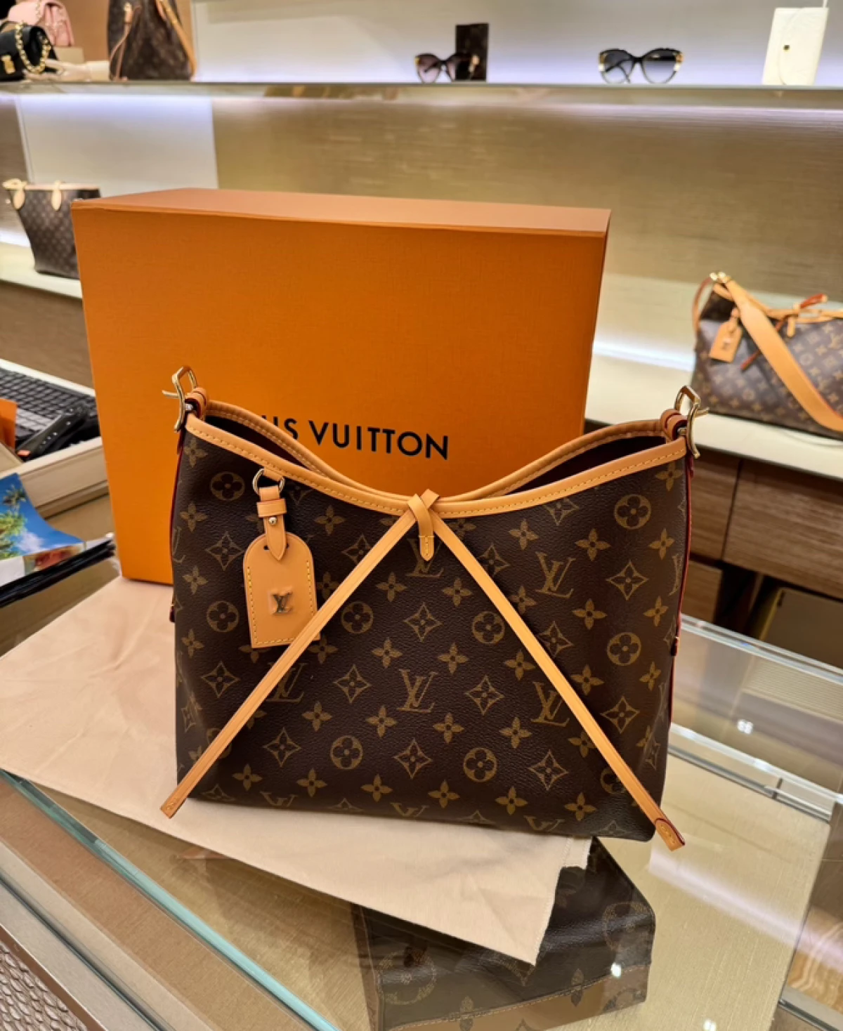 图片[10]-路易威登新款LV carryall小号中号老花单肩腋下托特女包 -穿范儿