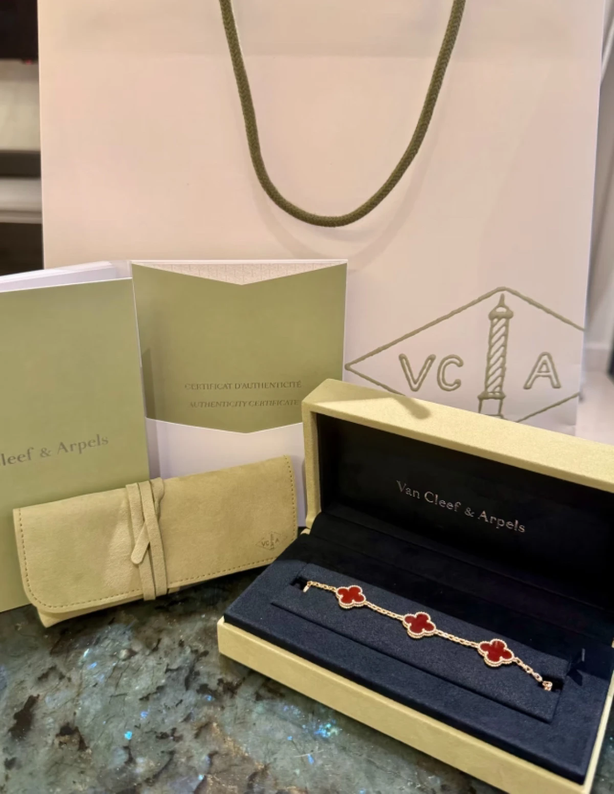 图片[6]-VCA经典梵克雅宝手链四叶草五花链百搭叠戴时尚 红玉髓18k-穿范儿
