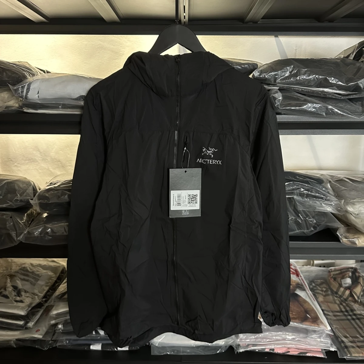 始祖鸟Arcteryx Squamish系列Hoody 防晒轻薄风壳连帽休闲薄款夹克男款